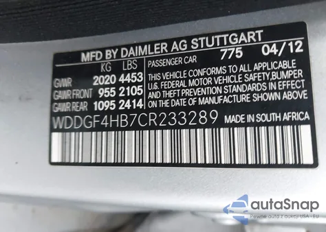 2012 Mercedes-Benz C 250 Luxury z USA, uszkodzony, nr VIN WDDGF4HB7CR233289